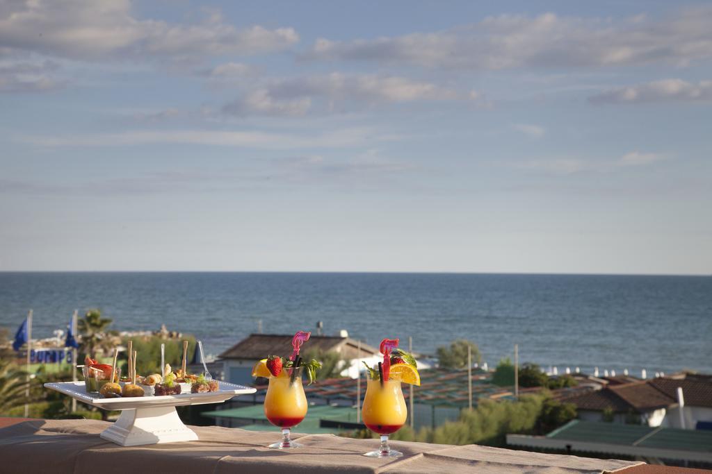 Hotel Villa Maremonti Марина-ді-Масса Номер фото