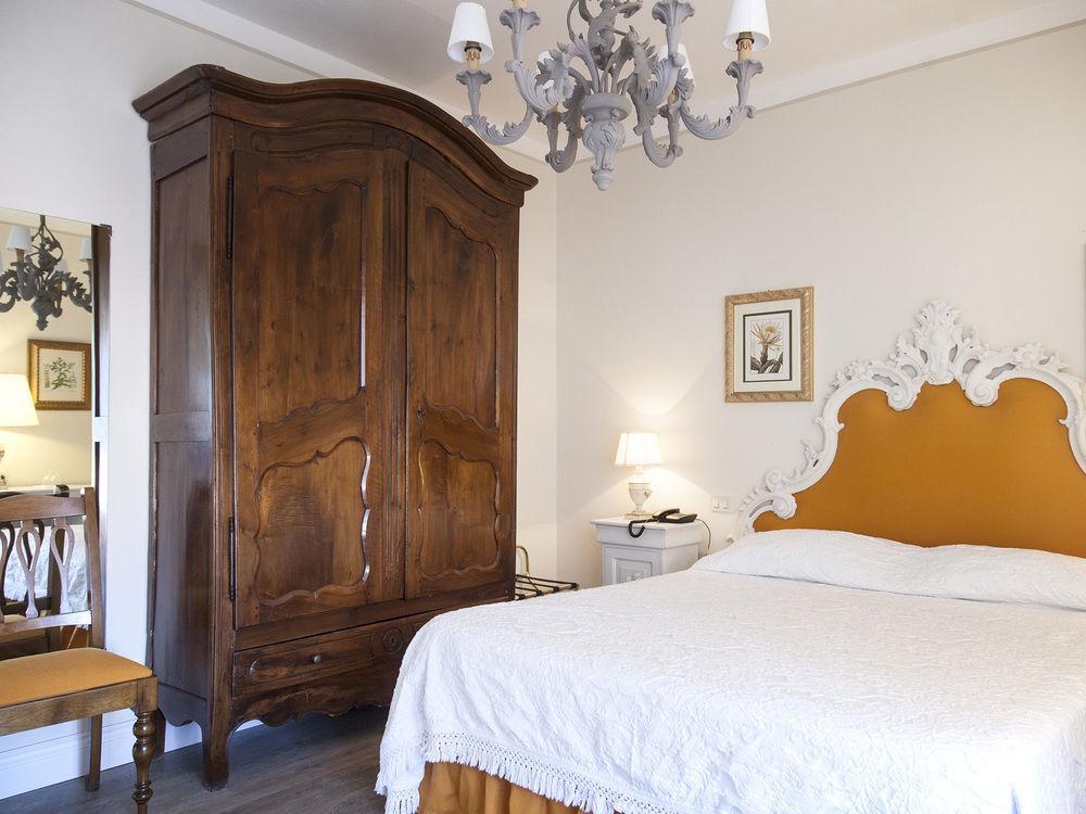 Hotel Villa Maremonti Марина-ді-Масса Екстер'єр фото