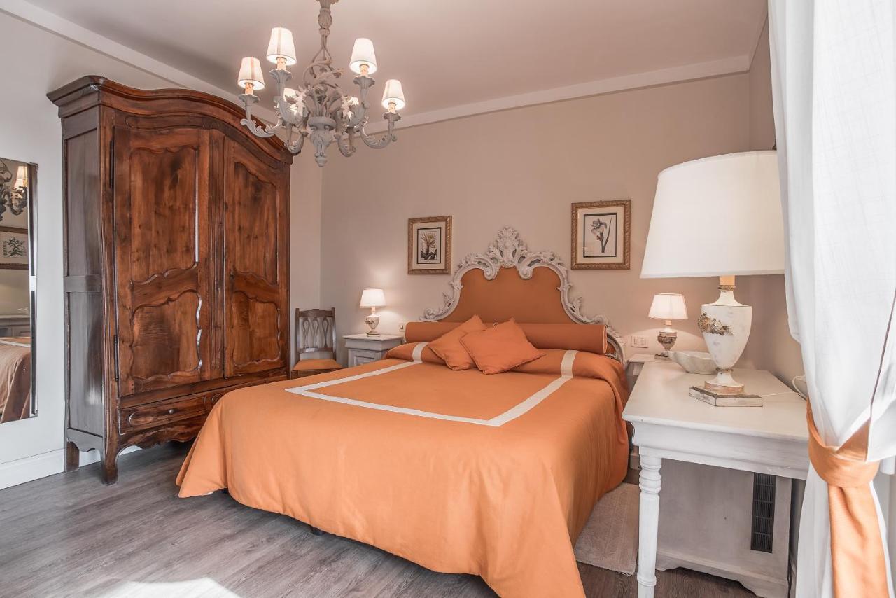 Hotel Villa Maremonti Марина-ді-Масса Екстер'єр фото